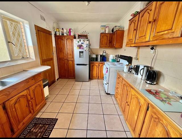 3 BEDROOM HOUSE FOR SALE IN VAN DYK PARK
